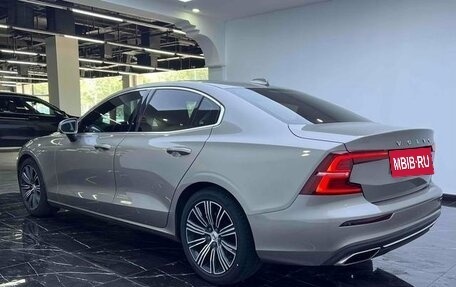 Volvo S60 III, 2022 год, 2 650 000 рублей, 5 фотография