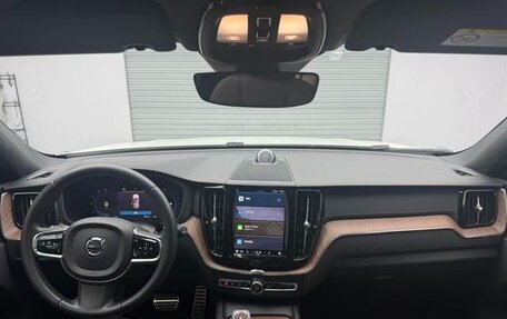 Volvo XC60 II, 2022 год, 3 250 000 рублей, 7 фотография