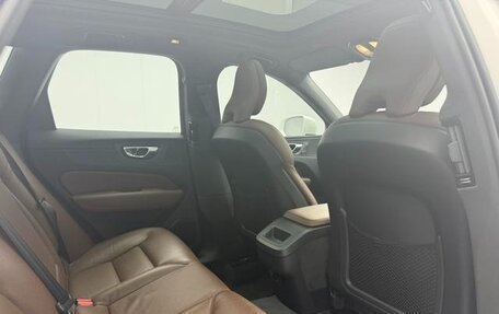Volvo XC60 II, 2022 год, 3 250 000 рублей, 13 фотография