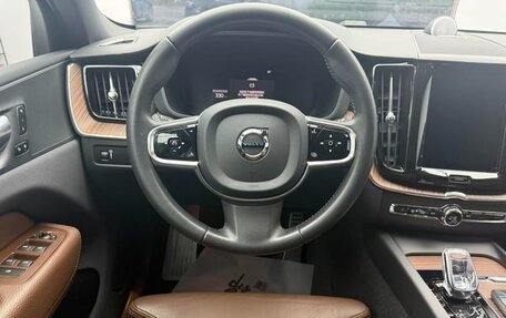 Volvo XC60 II, 2022 год, 3 250 000 рублей, 14 фотография