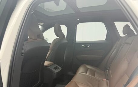 Volvo XC60 II, 2022 год, 3 250 000 рублей, 12 фотография