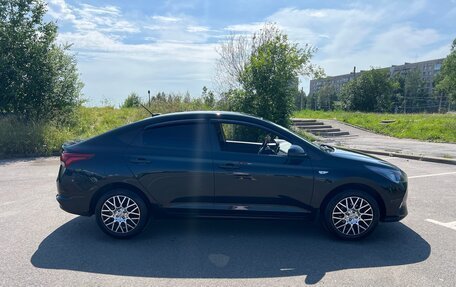 Hyundai Solaris II рестайлинг, 2021 год, 1 700 000 рублей, 8 фотография