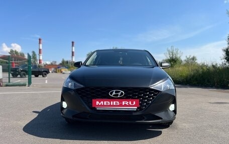 Hyundai Solaris II рестайлинг, 2021 год, 1 700 000 рублей, 3 фотография