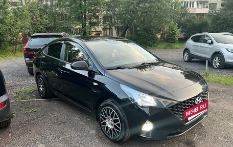 Hyundai Solaris II рестайлинг, 2021 год, 1 700 000 рублей, 6 фотография