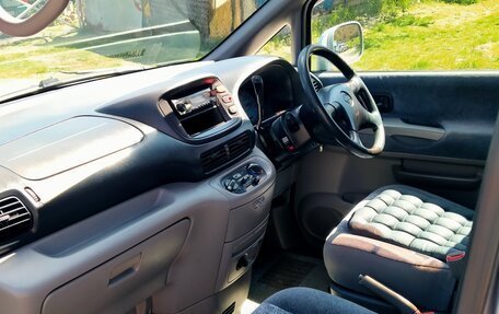 Nissan Serena II, 1999 год, 780 000 рублей, 11 фотография