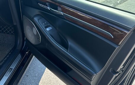 Genesis G90 I рестайлинг, 2016 год, 1 070 000 рублей, 19 фотография