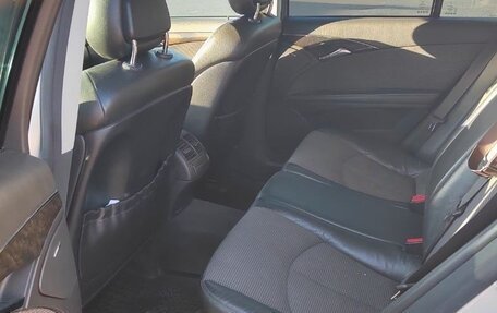 Mercedes-Benz E-Класс, 2005 год, 1 100 000 рублей, 10 фотография