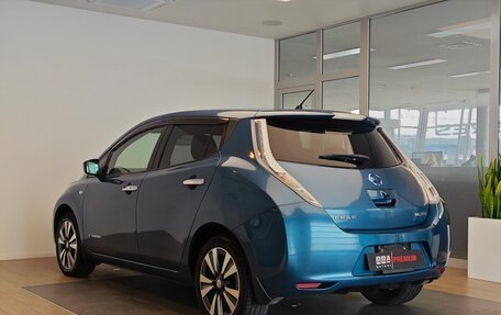 Nissan Leaf I, 2017 год, 590 000 рублей, 3 фотография