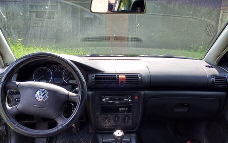 Volkswagen Passat B5+ рестайлинг, 2002 год, 300 000 рублей, 3 фотография