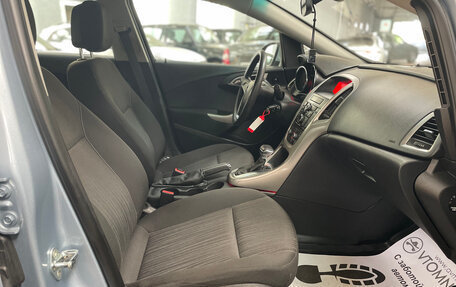 Opel Astra J, 2011 год, 785 000 рублей, 19 фотография