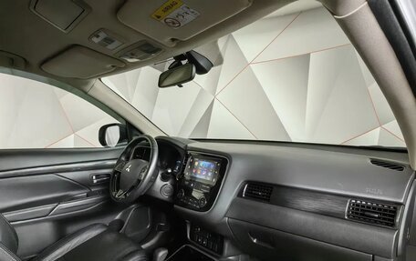 Mitsubishi Outlander III рестайлинг 3, 2018 год, 2 135 000 рублей, 9 фотография