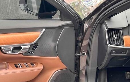 Volvo S90 II рестайлинг, 2022 год, 2 500 888 рублей, 9 фотография