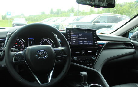 Toyota Camry, 2021 год, 2 990 000 рублей, 6 фотография