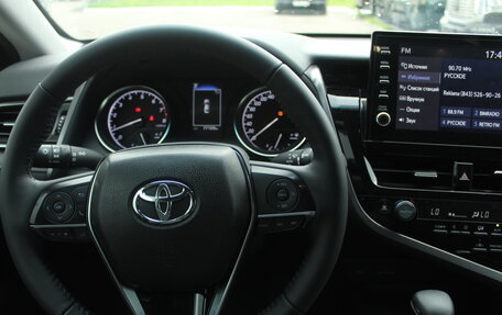 Toyota Camry, 2021 год, 2 990 000 рублей, 9 фотография