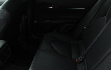 Toyota Camry, 2021 год, 2 990 000 рублей, 17 фотография