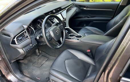 Toyota Camry, 2019 год, 2 530 000 рублей, 6 фотография
