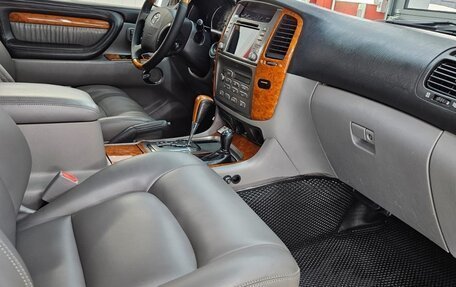 Toyota Land Cruiser 100 рестайлинг 2, 2003 год, 2 500 000 рублей, 8 фотография