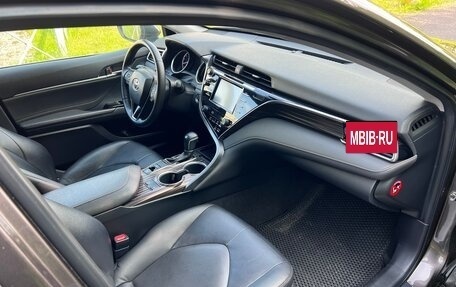 Toyota Camry, 2019 год, 2 530 000 рублей, 8 фотография