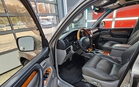 Toyota Land Cruiser 100 рестайлинг 2, 2003 год, 2 500 000 рублей, 2 фотография