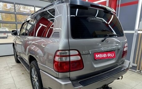 Toyota Land Cruiser 100 рестайлинг 2, 2003 год, 2 500 000 рублей, 5 фотография
