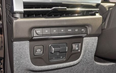 Cadillac Escalade V, 2025 год, 23 390 000 рублей, 12 фотография