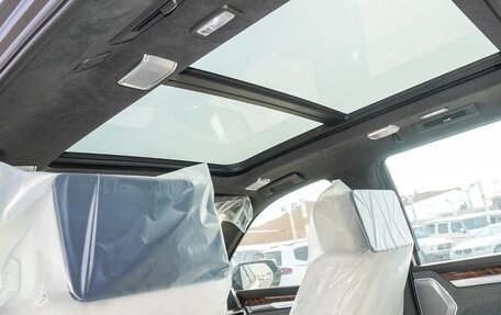 Cadillac Escalade V, 2025 год, 23 390 000 рублей, 17 фотография