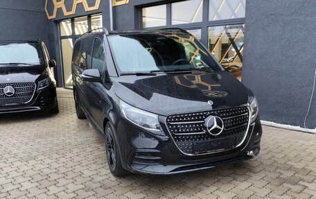 Mercedes-Benz V-Класс, 2025 год, 13 300 000 рублей, 2 фотография