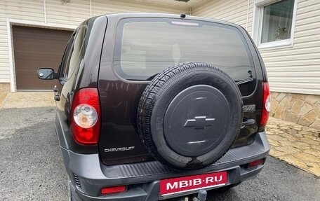 Chevrolet Niva I рестайлинг, 2011 год, 555 000 рублей, 2 фотография