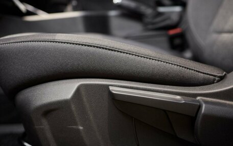 Geely Emgrand, 2024 год, 2 243 990 рублей, 16 фотография