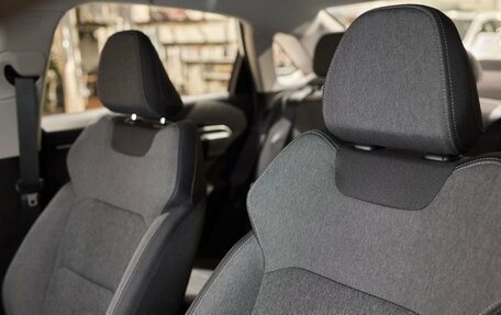Geely Emgrand, 2024 год, 2 243 990 рублей, 26 фотография