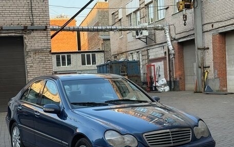 Mercedes-Benz C-Класс, 2001 год, 430 000 рублей, 1 фотография