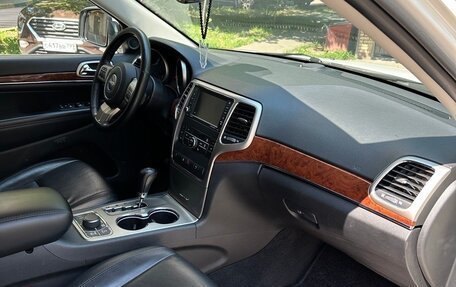 Jeep Grand Cherokee, 2012 год, 2 200 000 рублей, 18 фотография