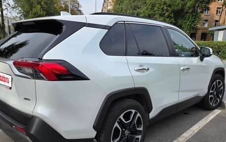 Toyota RAV4, 2020 год, 3 050 000 рублей, 5 фотография