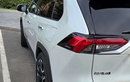 Toyota RAV4, 2020 год, 3 050 000 рублей, 7 фотография