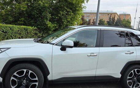 Toyota RAV4, 2020 год, 3 050 000 рублей, 9 фотография