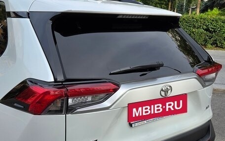 Toyota RAV4, 2020 год, 3 050 000 рублей, 8 фотография