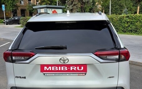 Toyota RAV4, 2020 год, 3 050 000 рублей, 6 фотография