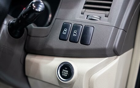 Toyota ISis I, 2010 год, 1 417 000 рублей, 11 фотография
