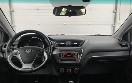 KIA Rio III рестайлинг, 2016 год, 999 000 рублей, 10 фотография