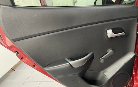 KIA Rio III рестайлинг, 2016 год, 999 000 рублей, 21 фотография