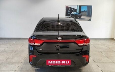 KIA Rio IV, 2017 год, 899 000 рублей, 6 фотография