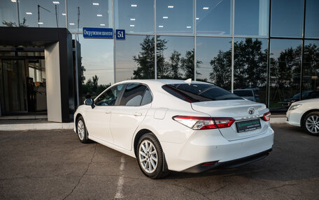 Toyota Camry, 2021 год, 2 500 000 рублей, 7 фотография