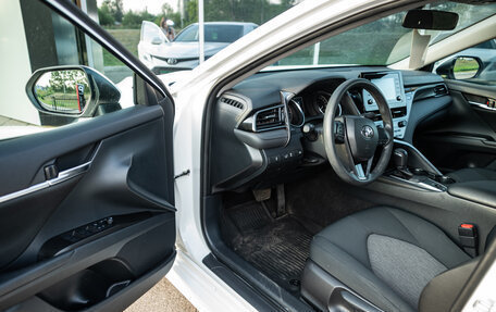 Toyota Camry, 2021 год, 2 500 000 рублей, 8 фотография