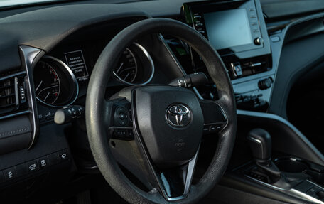 Toyota Camry, 2021 год, 2 500 000 рублей, 9 фотография