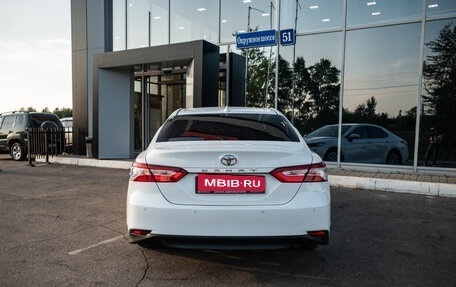 Toyota Camry, 2021 год, 2 500 000 рублей, 6 фотография