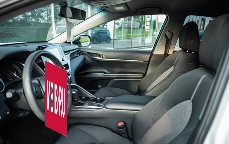 Toyota Camry, 2021 год, 2 500 000 рублей, 10 фотография