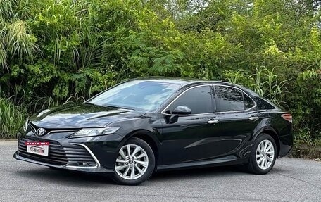 Toyota Camry, 2021 год, 2 295 000 рублей, 1 фотография