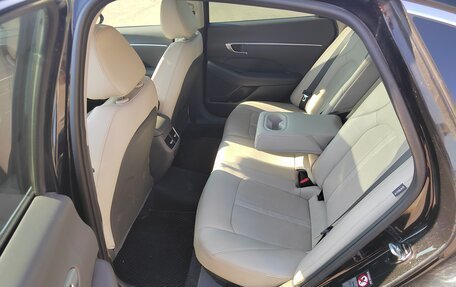 Hyundai Sonata VIII, 2019 год, 2 350 000 рублей, 18 фотография