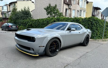Dodge Challenger III рестайлинг 2, 2018 год, 3 600 000 рублей, 9 фотография