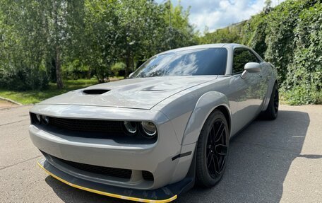 Dodge Challenger III рестайлинг 2, 2018 год, 3 600 000 рублей, 29 фотография